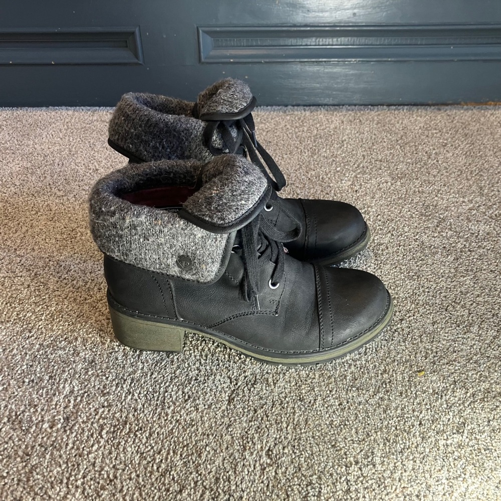 Roxy Black Leather Lace Up Combat Boots‎ with Fold Over Gray Knit Collar Women 8